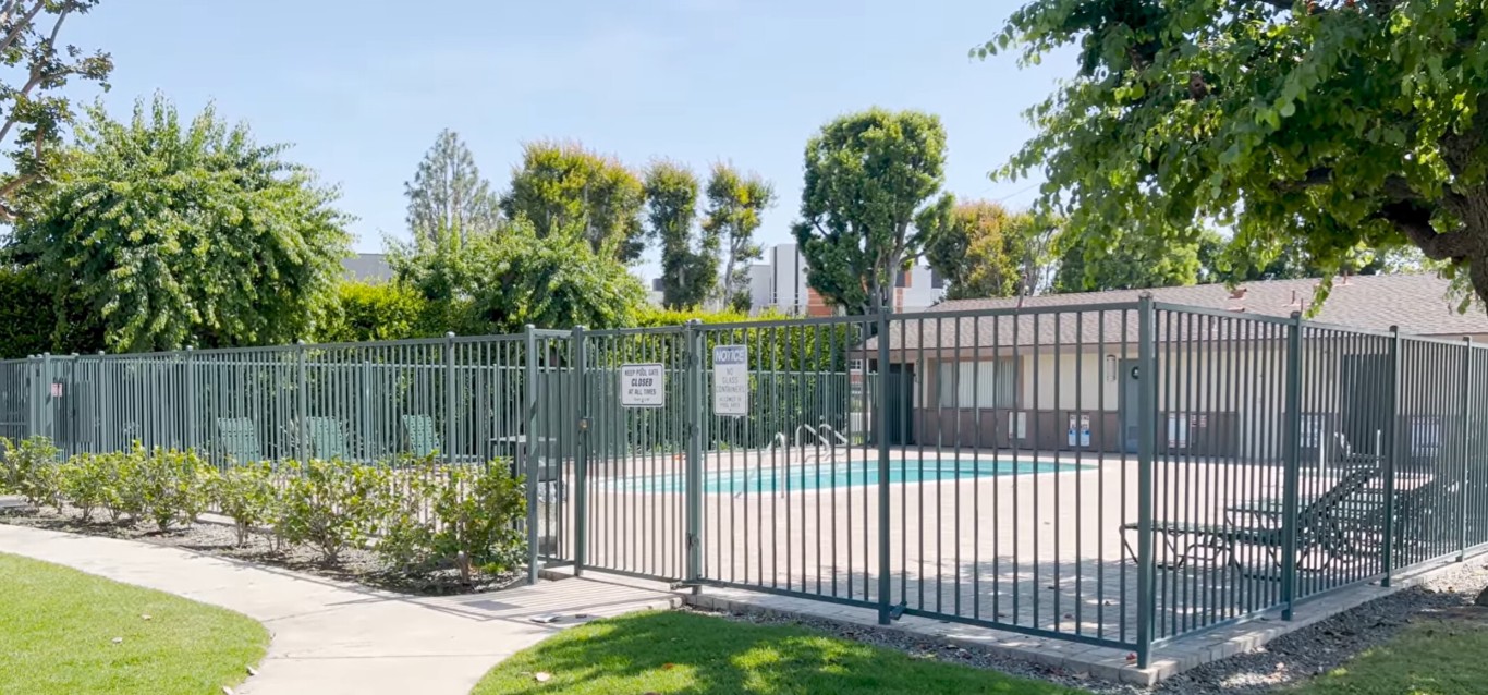 Pool Fencing in Claremont, CA